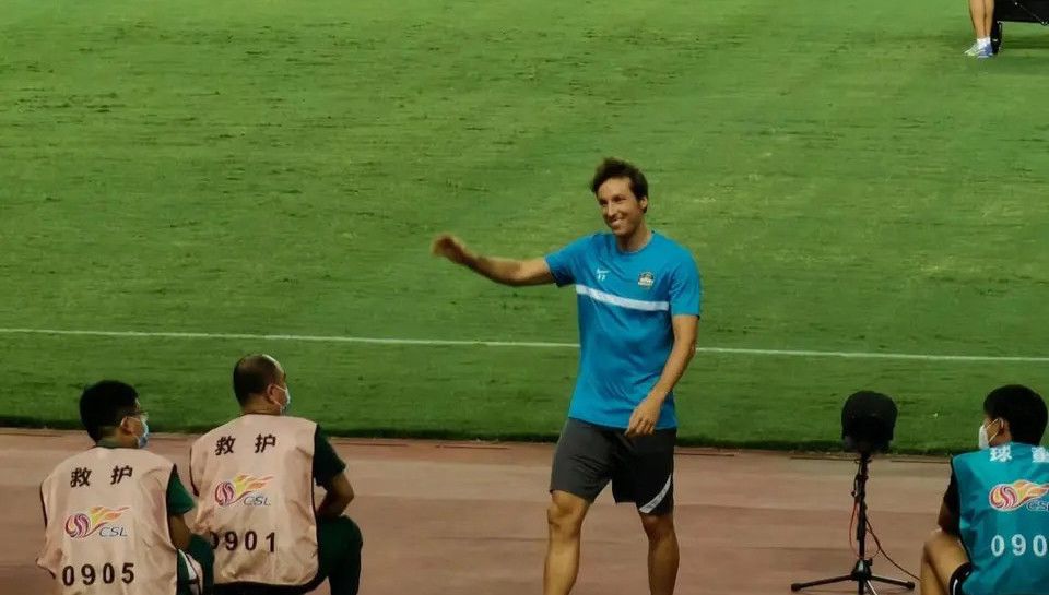 尤文半场1-0领先热那亚。
